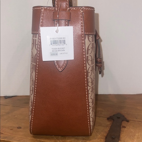 FLASH SALE Fossil Bucket Drawstring Crossbody Bag - Picture 5 of 12
